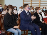 Konsul z wizytą w szkole w Łękach Dolnych