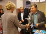 Wicestarosta wręcza nagrody Wicestarosta wręcza nagrody