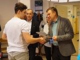 Wicestarosta wręcza nagrody Wicestarosta wręcza nagrody