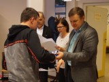 Wicestarosta wręcza nagrody Wicestarosta wręcza nagrody