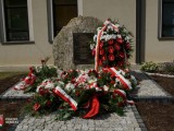 Pomnik Jana Jantonia z Woli Brzosteckiej oraz Apolonii i Stanisława Gaconiów z Bukowej