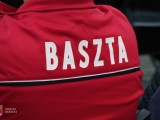 Bluza z napisem BASZTA