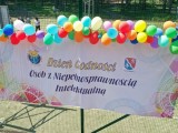 Baner z kolorowymi balonami