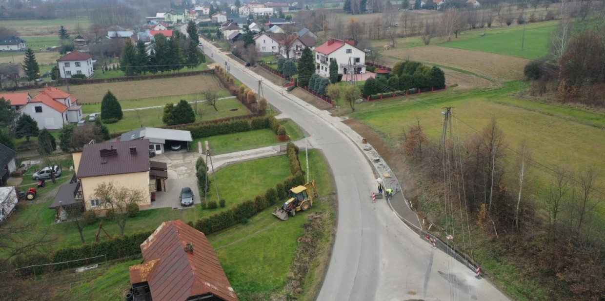 Chodnik w Łękach Dolnych będzie gotowy jeszcze w grudniu 2022 r.
