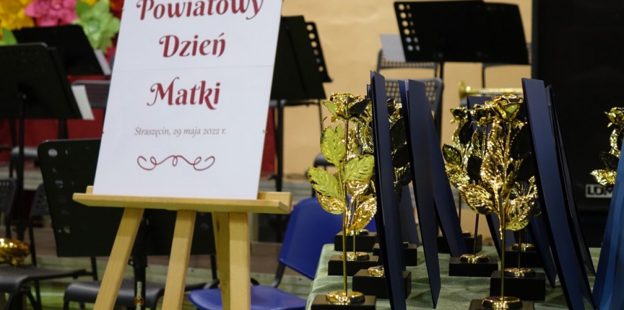 Powiatowy Dzień Matki 2022 świętowano w Straszęcinie